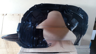 Plastový podblatník predný ľavý